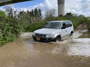 צליחת נחל הקישון ב 4X4